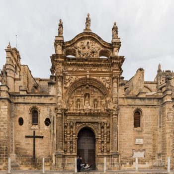 Iglesia_Mayor_Prioral,_El_Puerto_de_Santa_María,_España,_2015-12-08,_DD_11